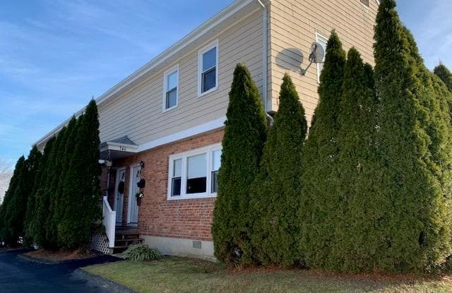 74 1/2 Josephine Evaristo Avenue - 74 1/2 Josephine Evaristo Ave, Greenwich, CT 06830