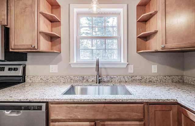 14 Hemlock Drive Gallery 2