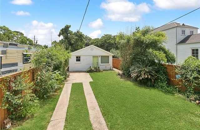 421 TUPELO Street - 421 Tupelo Street, New Orleans, LA 70117