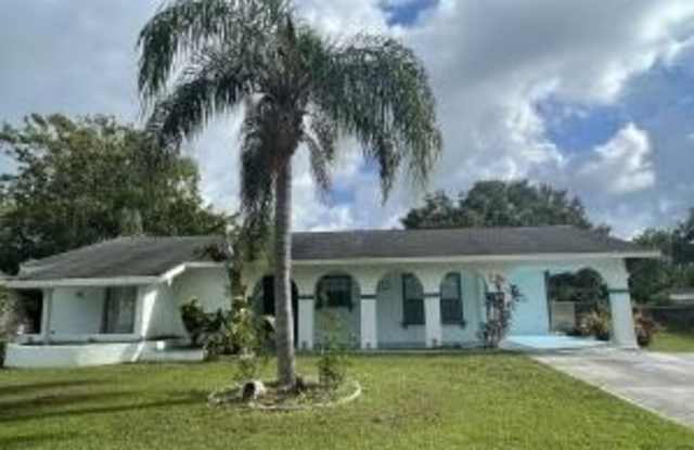 271 NE Faring Avenue photos photos