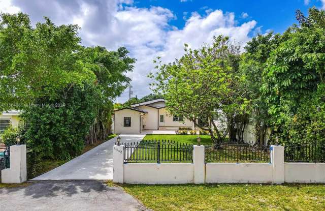 6342 SW 23rd St - 6342 Southwest 23rd Street, Coral Terrace, FL 33155