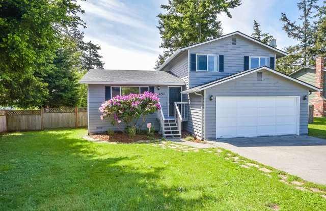 2 Bed, 1.5 Bath Home with Office  Bonus Rooms - 451 Northwest Fairhaven Drive, Oak Harbor, WA 98277