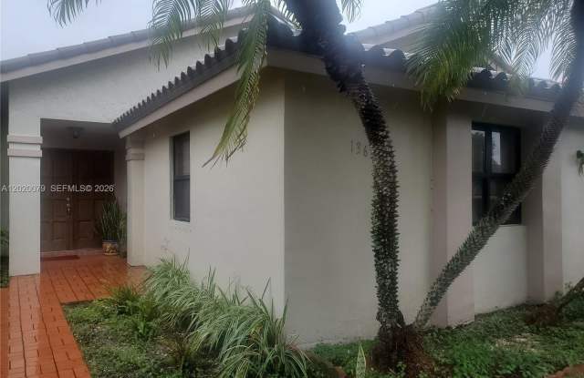 13611 SW 103rd St photos photos