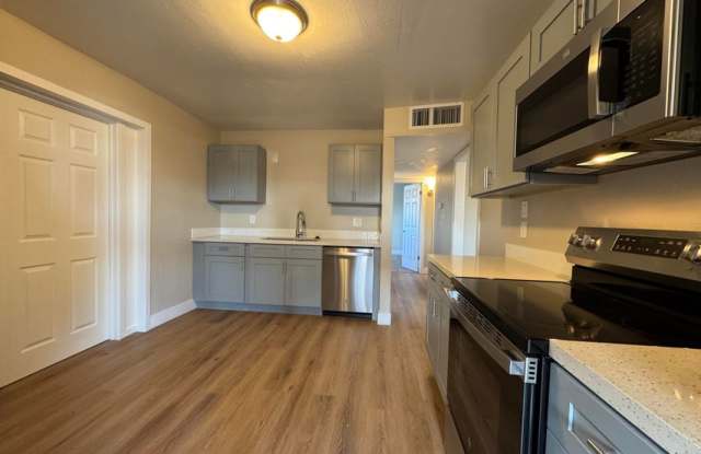 2020 E Arbor Ave photos photos