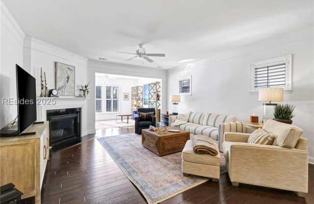 52 Northlake Boulevard photos photos