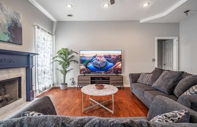 2096 Fairport Way photos photos