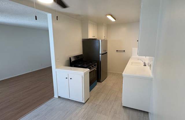 7832 W Manchester Ave photos photos