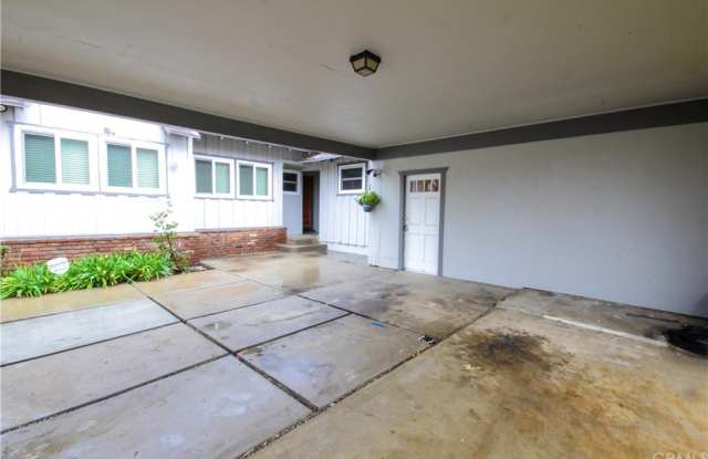 6903 Tobias Avenue Gallery 2
