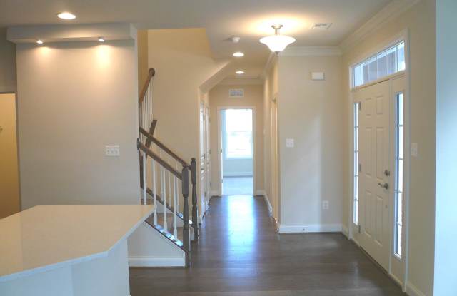 1453 CATBRIAR WAY Gallery 3