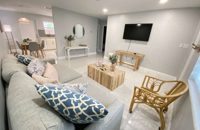 Naples Furnished Rental Vacation Cottage photos photos