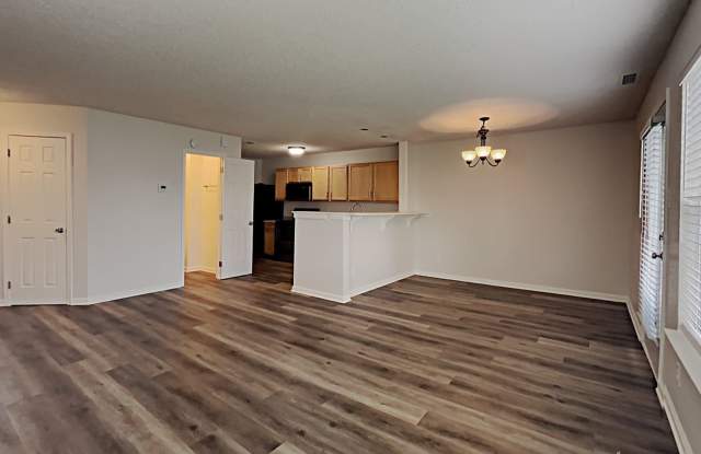 4525 Connaught East Drive Gallery 4