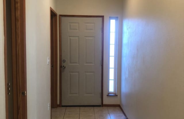 Spacious Duplex Gallery 3