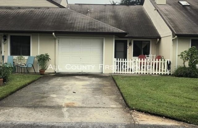 645 Green Valley Rd - 645 Green Valley Road, Palm Harbor, FL 34683