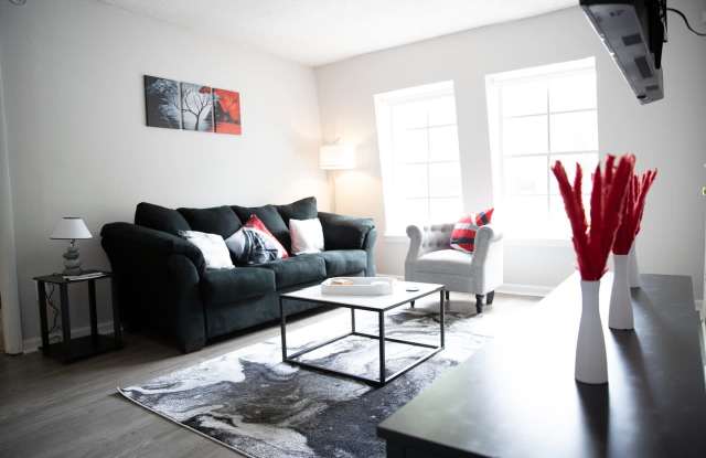 2020 Continental Avenue photos photos