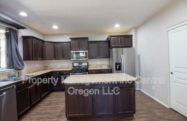 20278 Knightsbridge Place Gallery 3