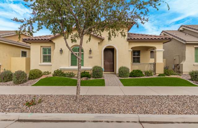 Gilbert Beauty! - 4296 East Cynthia Street, Gilbert, AZ 85295