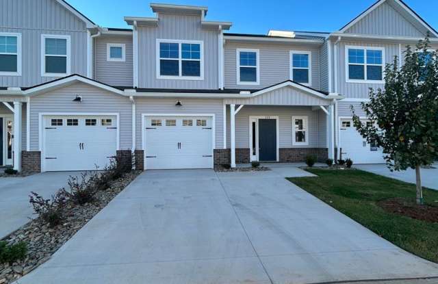 Spacious 3-Bedroom Greenville Home – All Utilities Included! Gallery 3