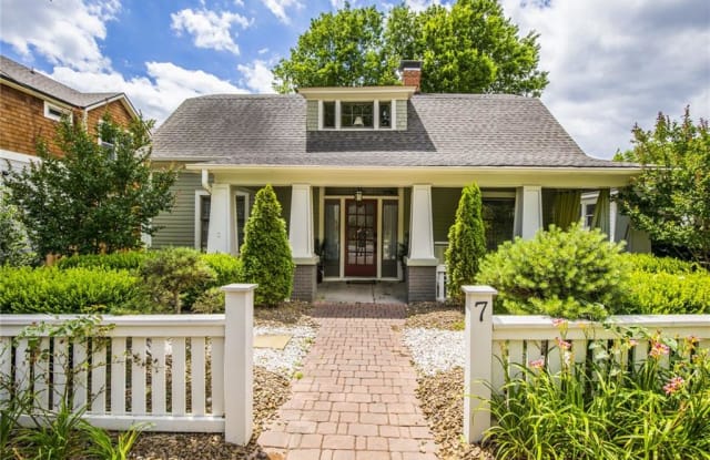 7  S West  AVE - 7 South West Avenue, Fayetteville, AR 72701