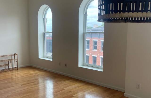 405 Warren Street Gallery 4
