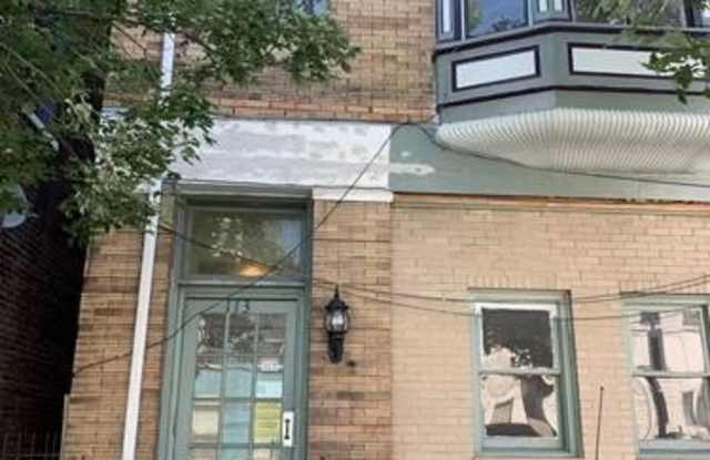 113 N QUEEN Street Gallery 1