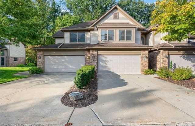 5237 Royal Vale Lane - 5237 Royal Vale Lane, Dearborn, MI 48126