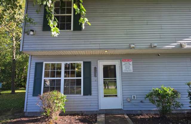 Kent-2 Bedroom 1.5 Bath Gallery 1