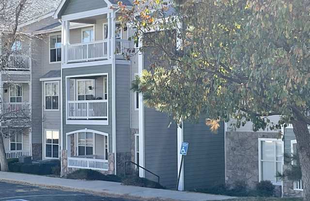 6005 Castlegate Drive Gallery 3