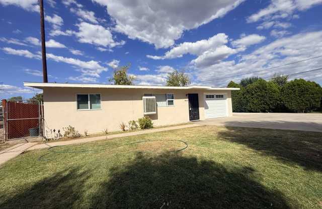 Beautifully renovated 2 bedroom home is now available for rent! Gallery 4