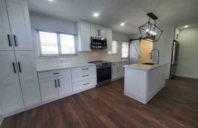 10 Silver Street photos photos