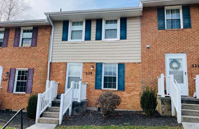 2 Bedroom, 1.5 Bath Townhouse photos photos
