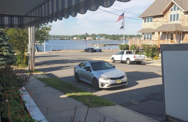 8 Central Avenue - 8 Central Avenue, Island Heights, NJ 08732