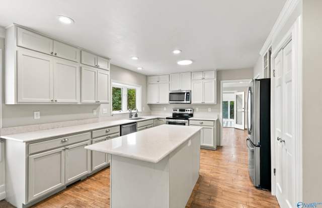 2224 Briarcliff Road Gallery 3