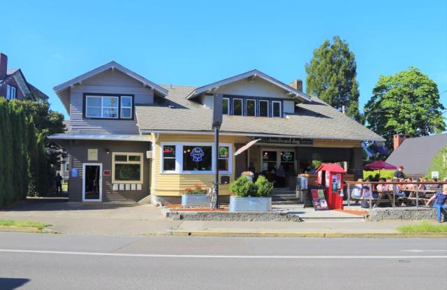 ON MONROE! Remodeled 4 Bed/2 Bath Better than on Campus photos photos