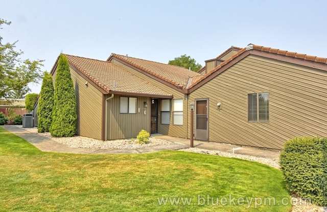 2 Bed, 2 Bath Townhouse in Felida/Salmon Creek Area photos photos