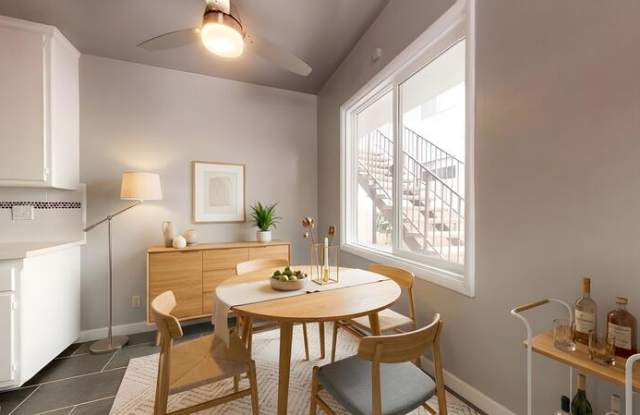 1529 Granville Avenue - 4 Gallery 2