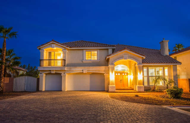 Beautiful 5 bedroom 4.5 bath home with large basement in gated community! photos photos