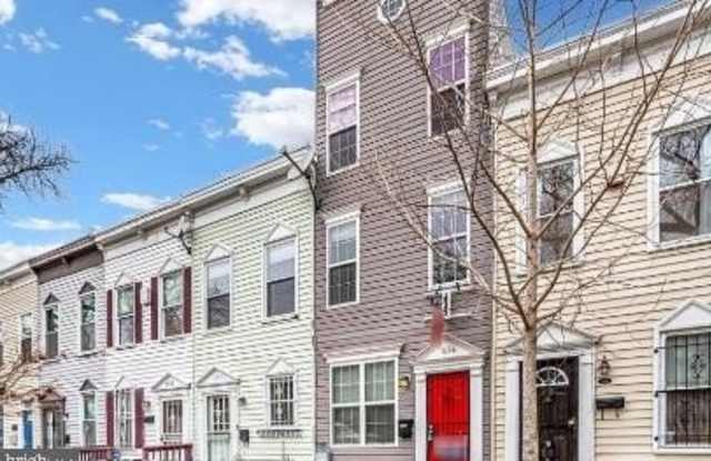 1656 KRAMER STREET NE photos photos