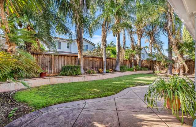 ELLEGANT 4 BEDROOM 3 BATHROOM HOME IN THE WONDERFUL ROSE GARDEN COMMUNITY. photos photos