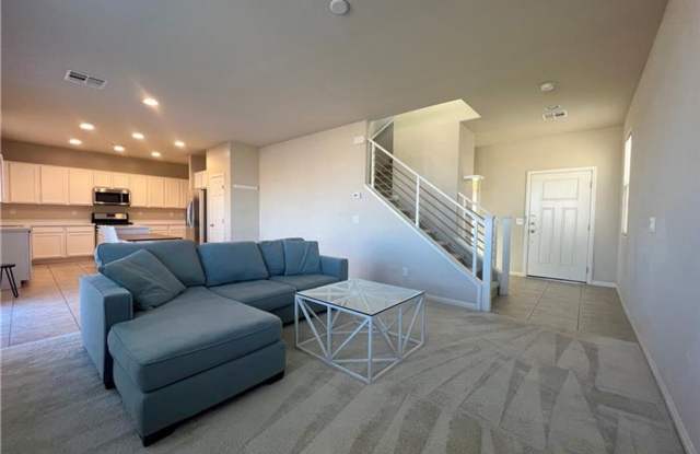 Modern 3 bedroom single family house at Southwest - 8940 Sky Lux Place, Spring Valley, NV 89148