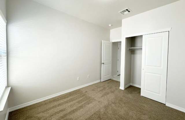 13122 Salterton Ave Gallery 4