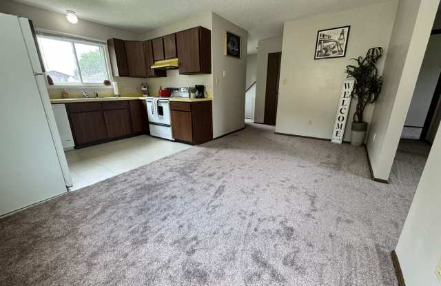 3 bed, 1.5 bath duplex for rent in Cedar Falls photos photos
