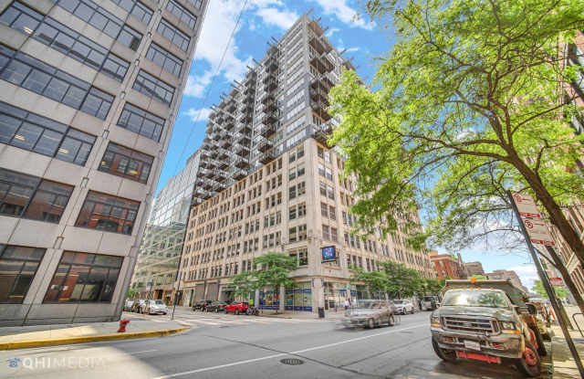 565 W QUINCY Street unit: 1805 photos photos