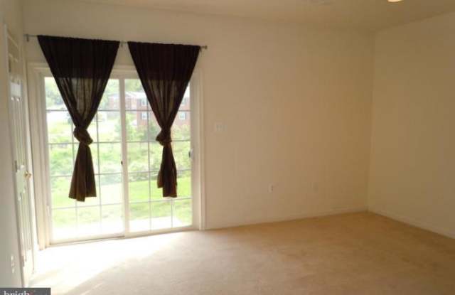 137 HEARTH COURT Gallery 4