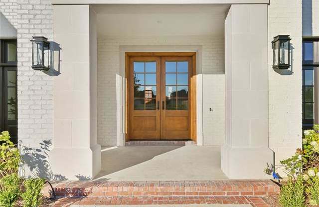 4150 Newman Boulevard Gallery 3