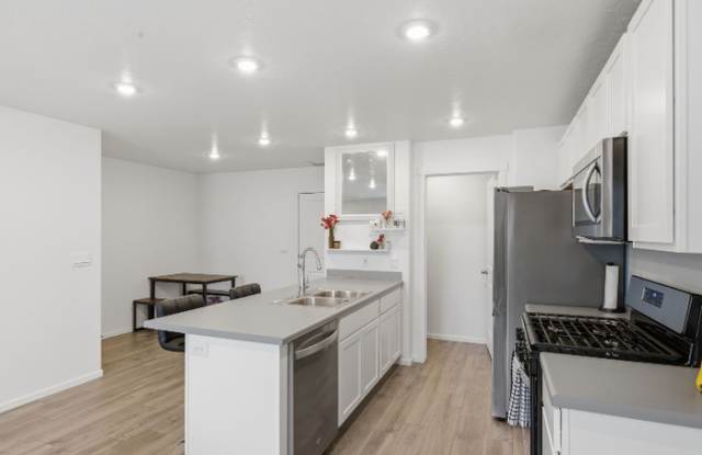 1796 North Blue Iris Avenue Gallery 4
