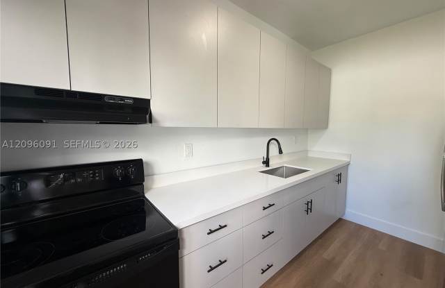 539 NE 82nd Ter Gallery 2