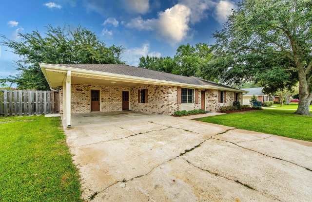 303 Hermitage Dr Gallery 2