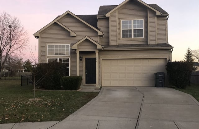 999 Curlew Ln - 999 Curlew, Greenwood, IN 46143