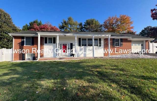 Very Nice  Spacious Home in Hidden Valley Neighborhood - Pet Friendly! photos photos