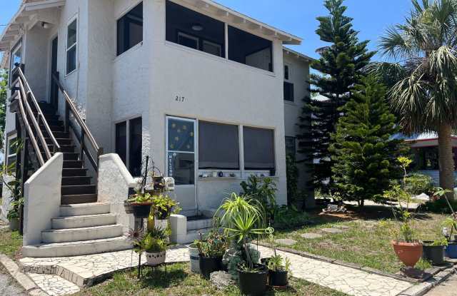 Rent the whole top floor! photos photos